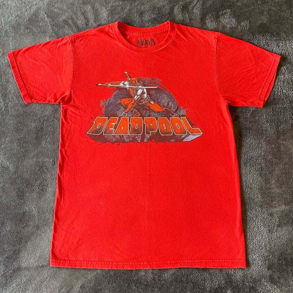MARVEL COMICS Deadpool T-Shirt